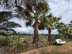 2258 Green Mountain Ct in Las Vegas, NV - Foto de edificio - Building Photo