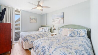 7205 Thomas Dr in Panama City Beach, FL - Building Photo - Building Photo