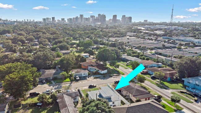 401 NW 16th Ave, Unit Apt N