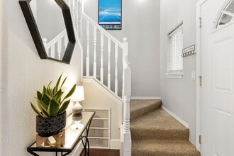 8945 N Calvert Ave in Portland, OR - Building Photo - Building Photo