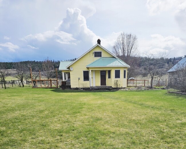 property at 2886 Cottonwood Creek Rd