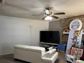 914 Meadowbrook Dr in Grapevine, TX - Building Photo - Building Photo