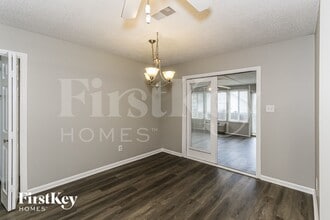 2004 Plantation Pkwy in Moody, AL - Foto de edificio - Building Photo