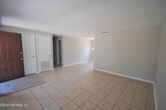 10930 Whitly Ct in Jacksonville, FL - Building Photo - Building Photo