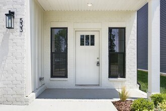 533 Charleston Cv Wy in Clarksville, TN - Building Photo - Building Photo