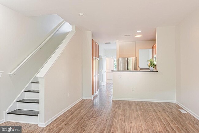 48 S Poplar St in Glassboro, NJ - Building Photo - Building Photo