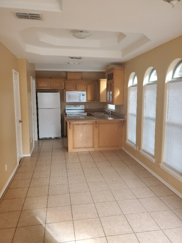 1922 Upland Dr, Unit 4 in Edinburg, TX - Foto de edificio - Building Photo