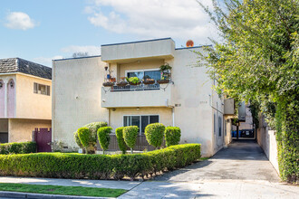 3709 S Bentley Ave in Los Angeles, CA - Building Photo - Building Photo