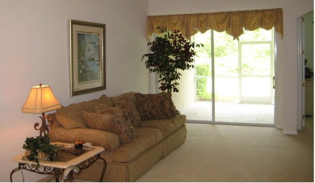 11141 Port Douglas Dr in New Port Richey, FL - Building Photo - Building Photo
