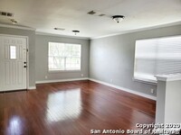 9526 Vallecito Mesa in San Antonio, TX - Foto de edificio - Building Photo