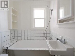 125 Bold St in Hamilton, ON - Building Photo - Building Photo