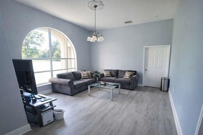 5116 E 122nd Ave in Temple Terrace, FL - Building Photo - Building Photo