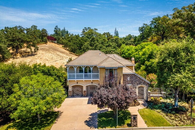 property at 1301 Sugarloaf Dr