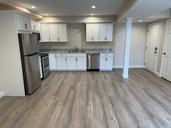 275 Broadway-Unit -103 in Methuen, MA - Building Photo - Building Photo