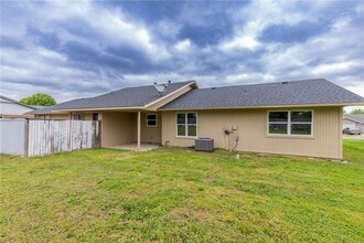 1802 S 14th Pl in Rogers, AR - Building Photo - Building Photo