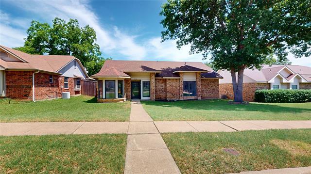 2605 Strother Dr in Garland, TX - Foto de edificio