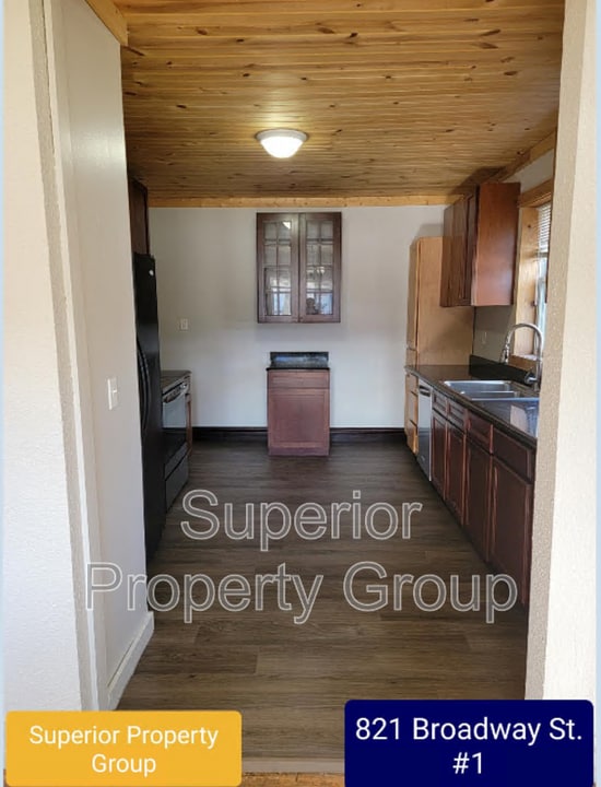 821 Broadway in Wisconsin Dells, WI - Building Photo