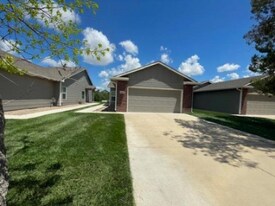 2624 W 55th St N in Wichita, KS - Building Photo