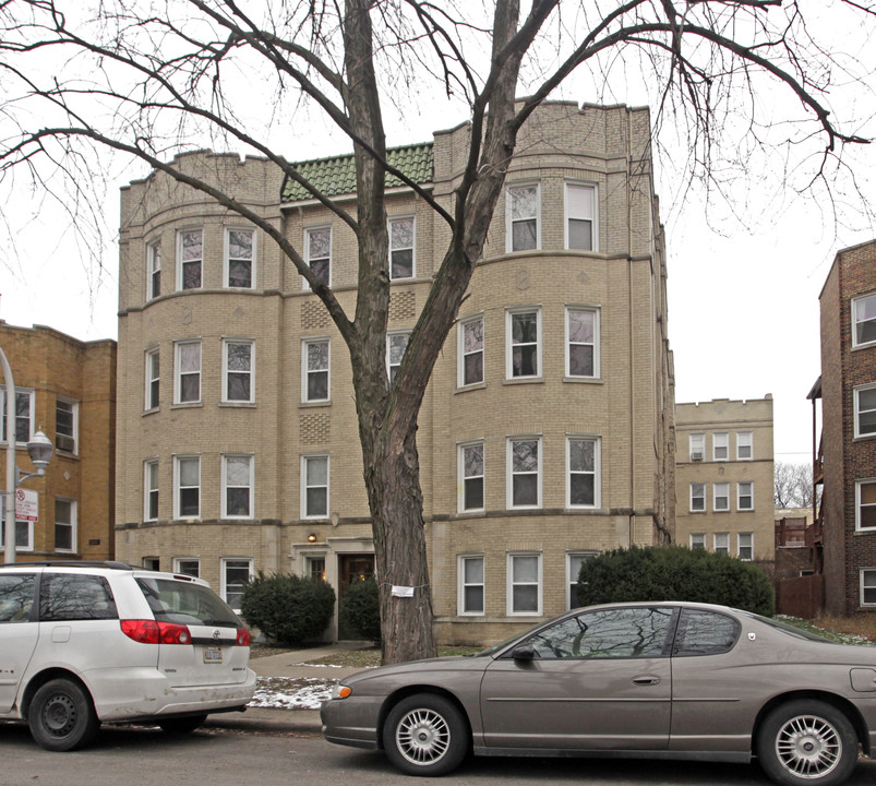 Green Briar Apartments in Chicago, IL - Building Photo