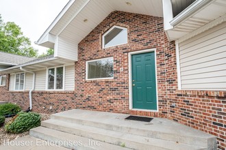 4 Redtail Ct in Coralville, IA - Foto de edificio - Building Photo
