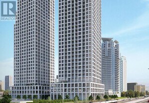 30 Elm Dr W in Mississauga, ON - Building Photo