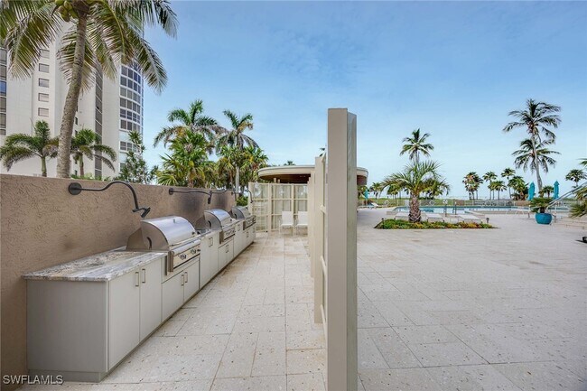 property at 4651 Gulf Shore Blvd N