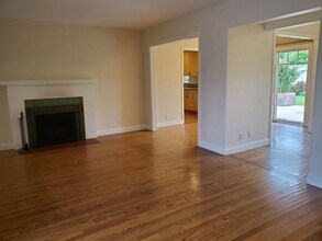 1206 Drown Ave in Ojai, CA - Building Photo - Building Photo