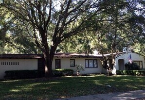10 SW 23 Dr in Gainesville, FL - Building Photo