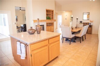 7410 Deer Springs Way in Las Vegas, NV - Building Photo - Building Photo