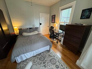 12 Claremon St, Unit 1 in Somerville, MA - Building Photo - Building Photo