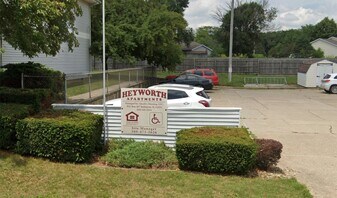 306 Wigwam St in Heyworth, IL - Building Photo