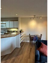 33 S Boulder Cir, Unit 307 in Boulder, CO - Building Photo