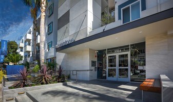 Waterstone at Metro Apartments