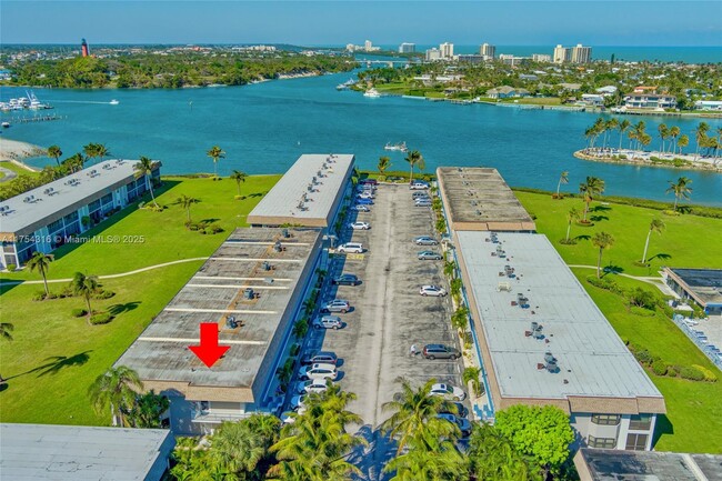 755 Saturn St in Jupiter, FL - Building Photo - Building Photo