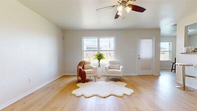 2429 Regatta Ln in La Marque, TX - Building Photo - Building Photo