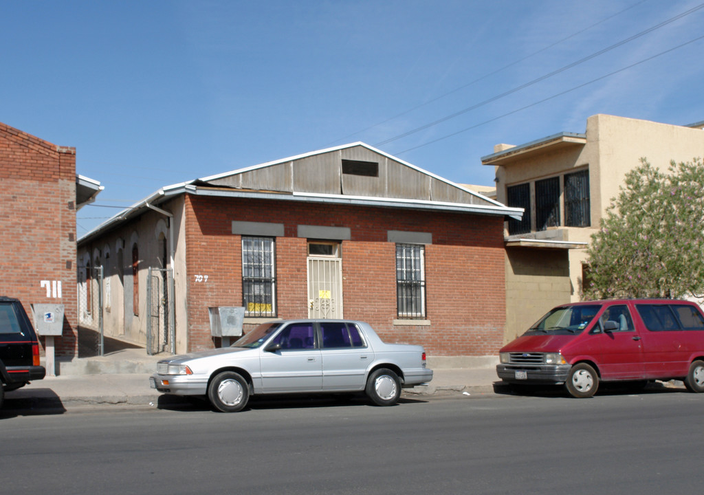 709 S Mesa St in El Paso, TX - Building Photo