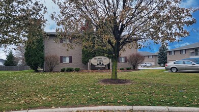 Trumpeter Park Apartments in De Pere, WI - Foto de edificio - Building Photo