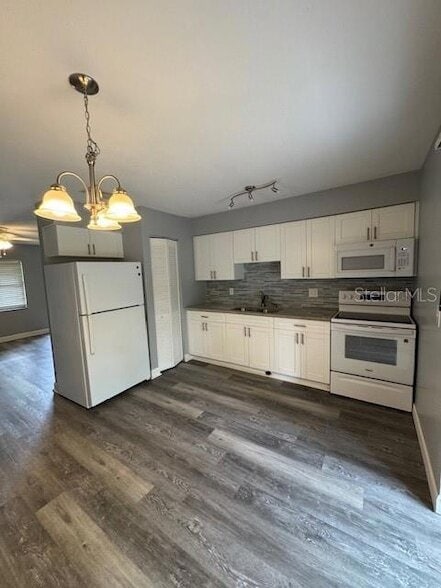 427 6th Ave NE, Unit 406 in Largo, FL - Foto de edificio - Building Photo