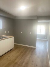 2198 Utley Rd in Flint, MI - Foto de edificio - Building Photo