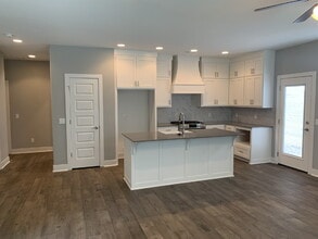 2339 E Amherst Aly in Fayetteville, AR - Building Photo - Building Photo