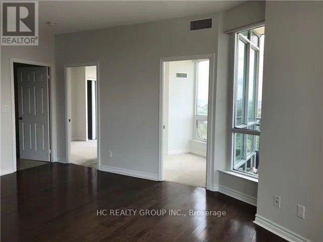 2103-2118 HOLMES Ave in Toronto, ON - Building Photo - Building Photo