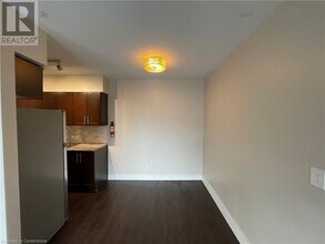 326 Hunter St E in Hamilton, ON - Building Photo - Building Photo