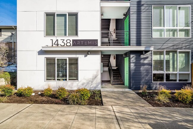 1436 NW 60th St