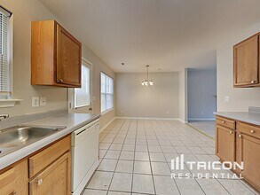 4805 Canipe Dr in Charlotte, NC - Building Photo - Building Photo