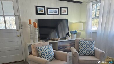 84 E Main St in Branford, CT - Building Photo - Building Photo