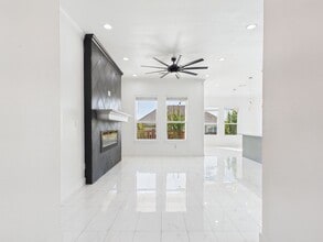 747 Darlington Dr in Fredericksburg, TX - Building Photo - Building Photo