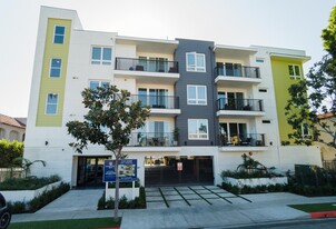 5820 La Mirada Ave Apartments