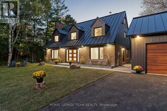 5575 S Sunset Dr in Ottawa, ON - Building Photo - Building Photo