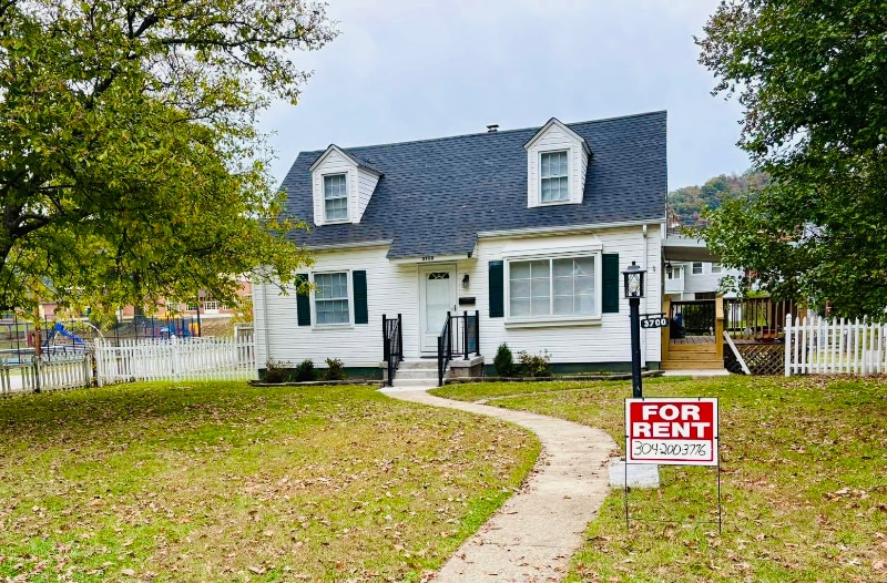 3700 Washington Ave SE in Charleston, WV - Building Photo
