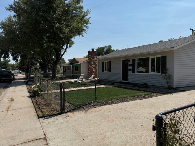 1137 Pando Ave in Colorado Springs, CO - Building Photo - Building Photo